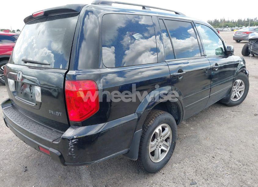 Photo 4 of 2005 Honda Pilot EX-L (VIN 2HKYF18715H562492)