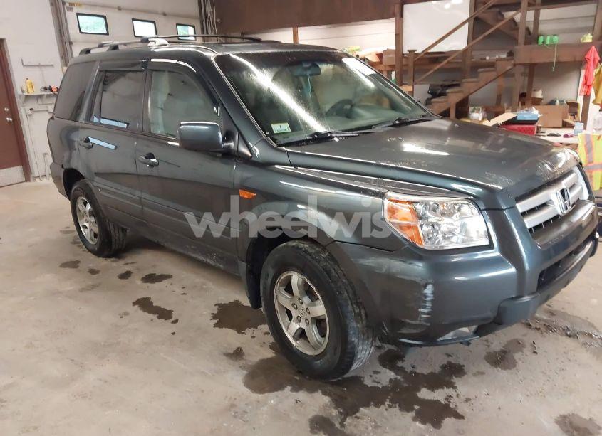 2006 Honda Pilot EX-L (VIN 2HKYF18716H532409) main photo