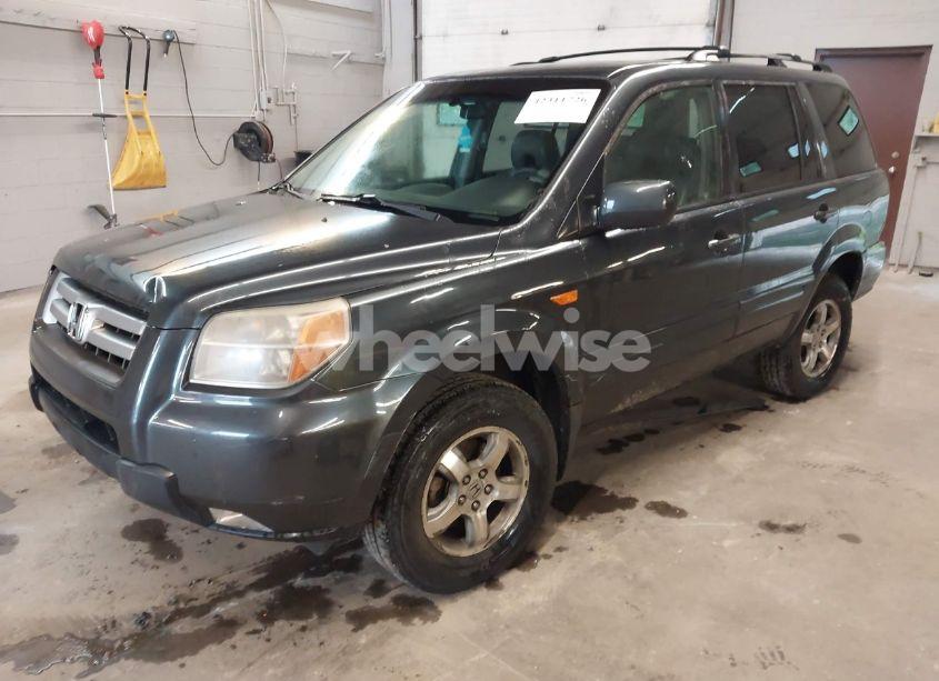 Photo 2 of 2006 Honda Pilot EX-L (VIN 2HKYF18716H532409)