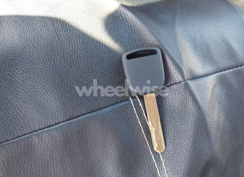 Photo 11 of 2004 Honda Pilot EX-L (VIN 2HKYF18724H598464)