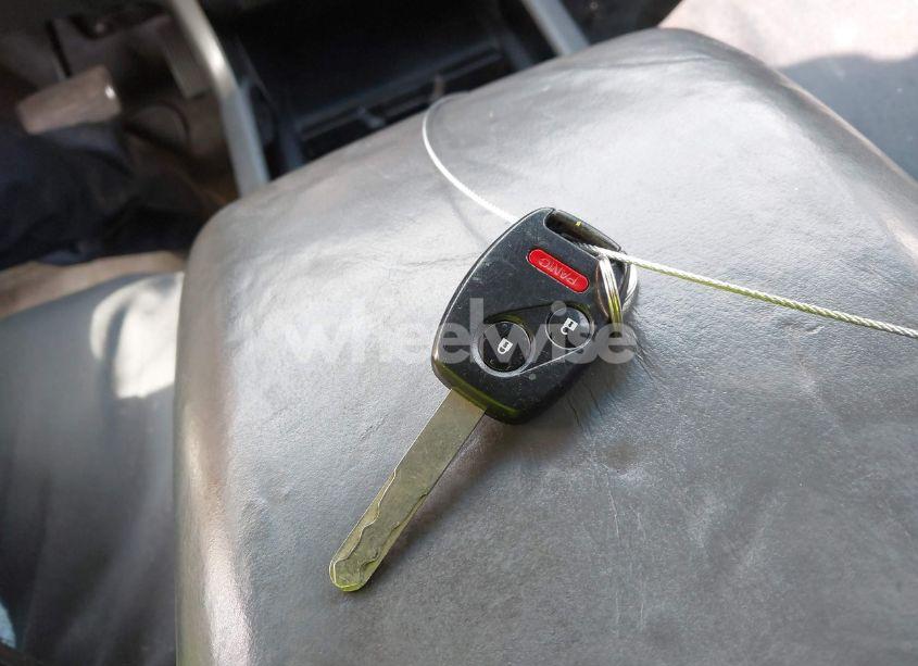 Photo 11 of 2005 Honda Pilot EX-L (VIN 2HKYF18725H534538)