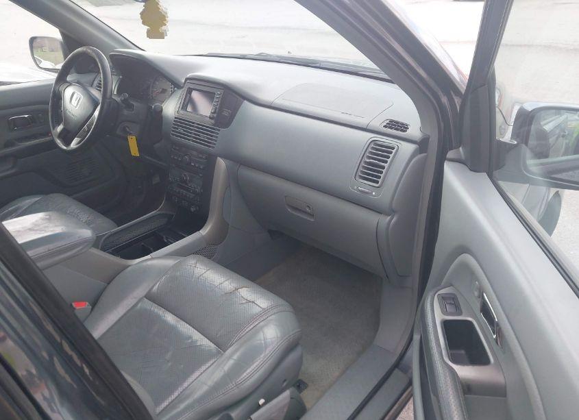 Photo 5 of 2005 Honda Pilot EX-L (VIN 2HKYF18725H564980)