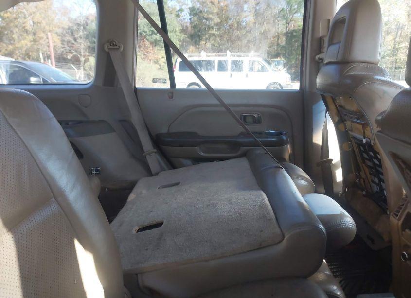Photo 8 of 2005 Honda Pilot EX-L (VIN 2HKYF18725H568656)
