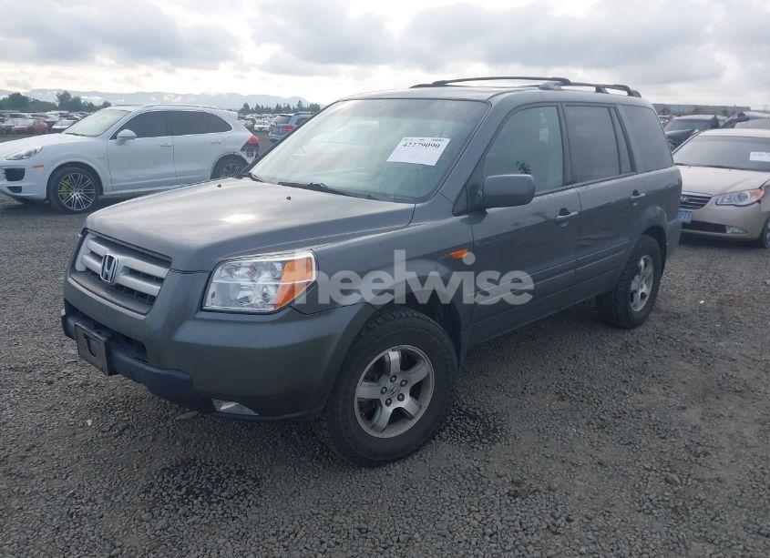 Photo 2 of 2007 Honda Pilot EX-L (VIN 2HKYF18737H519100)