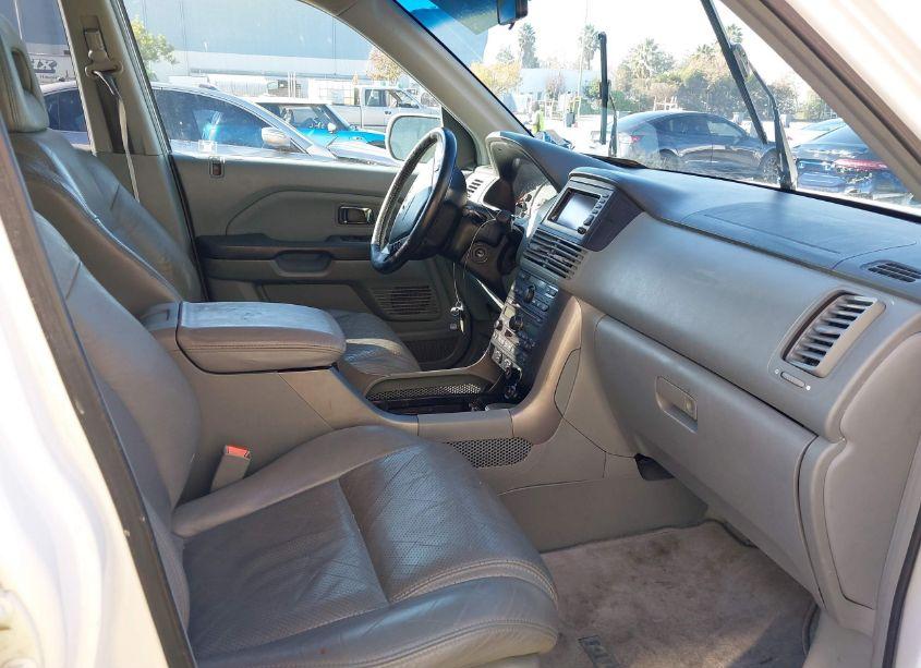 Photo 5 of 2004 Honda Pilot EX-L (VIN 2HKYF18744H536810)