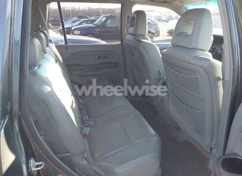 Photo 8 of 2005 Honda Pilot EX-L (VIN 2HKYF18745H564639)