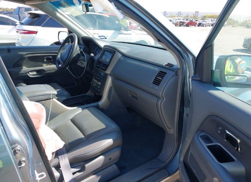 Photo 5 of 2006 Honda Pilot EX-L (VIN 2HKYF18746H525924)