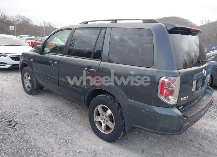 Photo 3 of 2006 Honda Pilot EX-L (VIN 2HKYF18746H558986)
