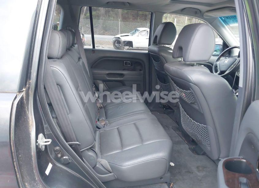 Photo 8 of 2006 Honda Pilot EX-L (VIN 2HKYF18746H558986)