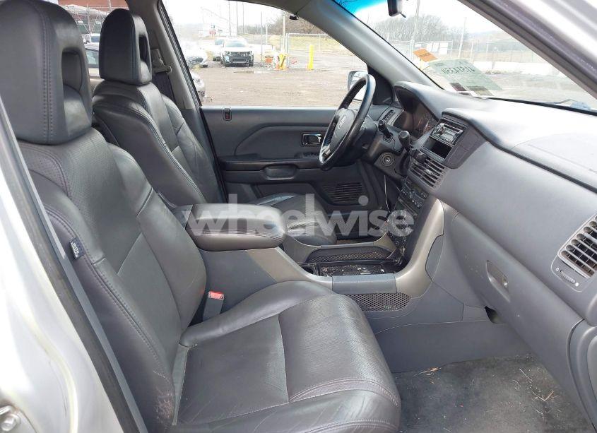 Photo 5 of 2004 Honda Pilot EX-L (VIN 2HKYF18754H523015)