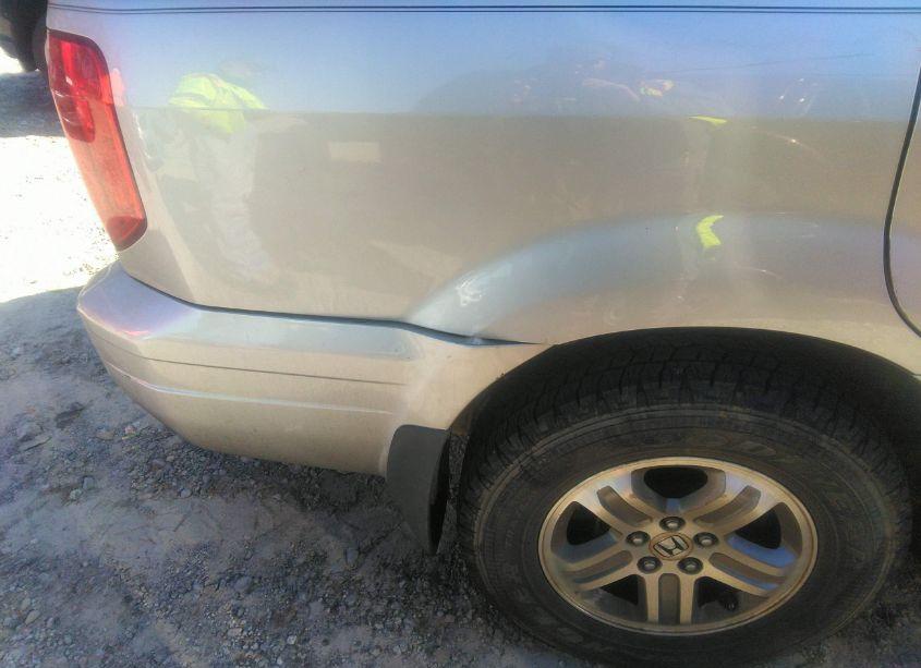 Photo 14 of 2005 Honda Pilot EX-L (VIN 2HKYF18755H562530)