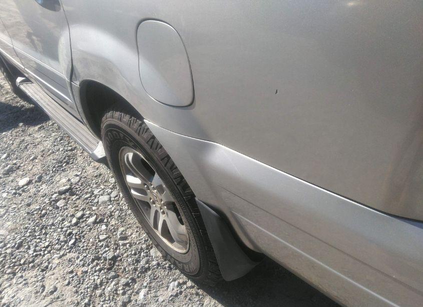 Photo 16 of 2005 Honda Pilot EX-L (VIN 2HKYF18755H562530)