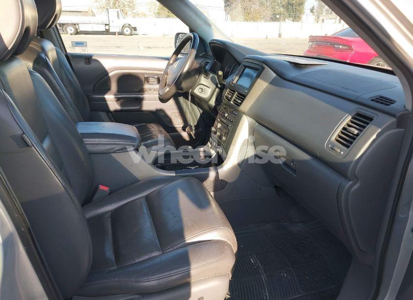 Photo 5 of 2006 Honda Pilot EX-L (VIN 2HKYF18756H502054)