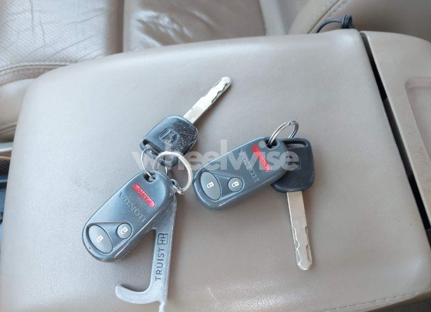 Photo 11 of 2003 Honda Pilot EX-L (VIN 2HKYF18763H561531)