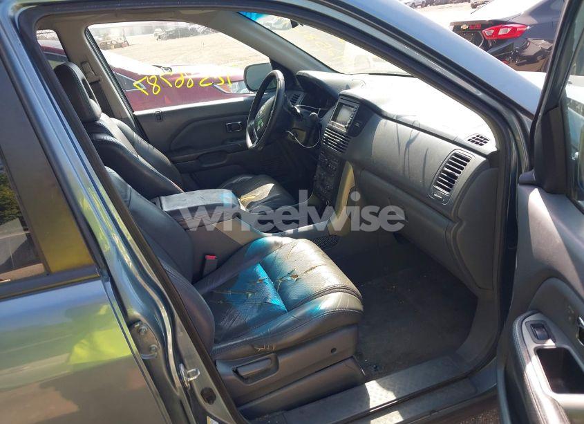 Photo 5 of 2005 Honda Pilot EX-L (VIN 2HKYF18765H571821)