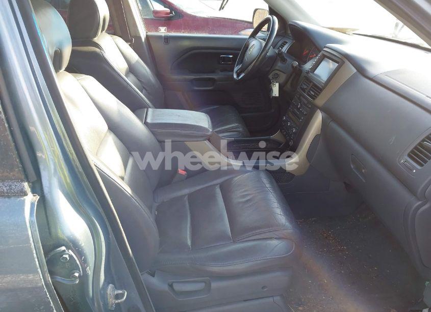 Photo 5 of 2006 Honda Pilot EX-L (VIN 2HKYF18766H548928)