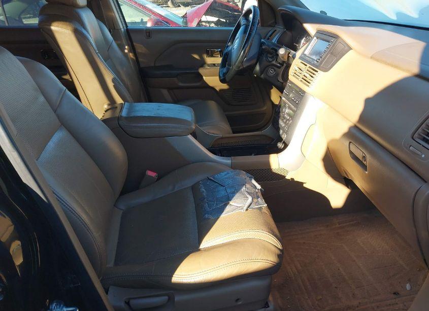 Photo 5 of 2004 Honda Pilot EX-L (VIN 2HKYF18774H525607)