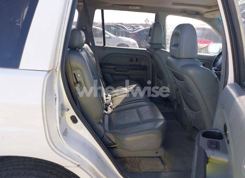 Photo 8 of 2005 Honda Pilot EX-L (VIN 2HKYF18775H571312)