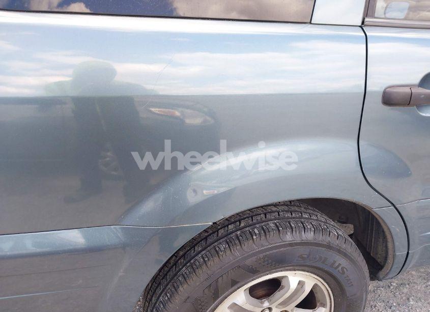 Photo 16 of 2005 Honda Pilot EX-L (VIN 2HKYF18785H542479)