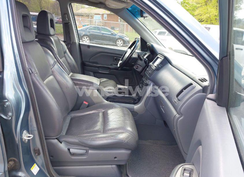 Photo 5 of 2005 Honda Pilot EX-L (VIN 2HKYF18785H542479)