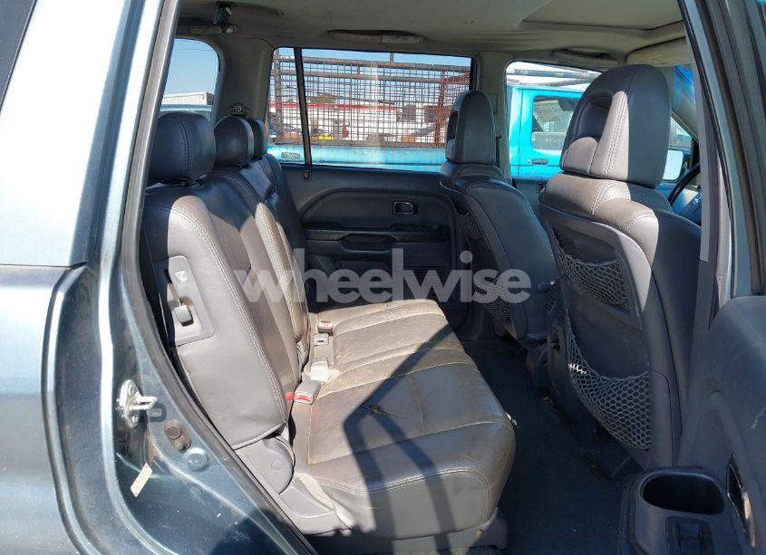 Photo 8 of 2005 Honda Pilot EX-L (VIN 2HKYF18785H571822)