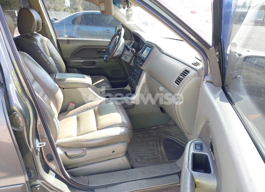 Photo 5 of 2006 Honda Pilot EX-L (VIN 2HKYF18786H506289)