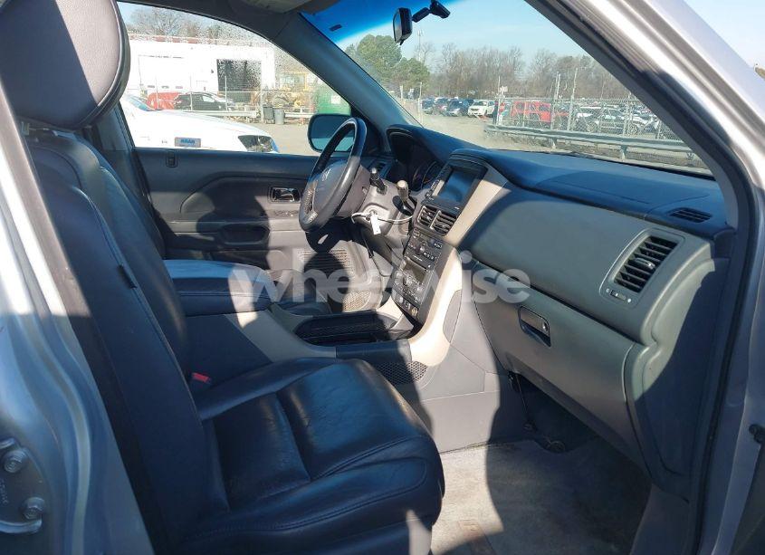 Photo 5 of 2006 Honda Pilot EX-L (VIN 2HKYF18796H520556)