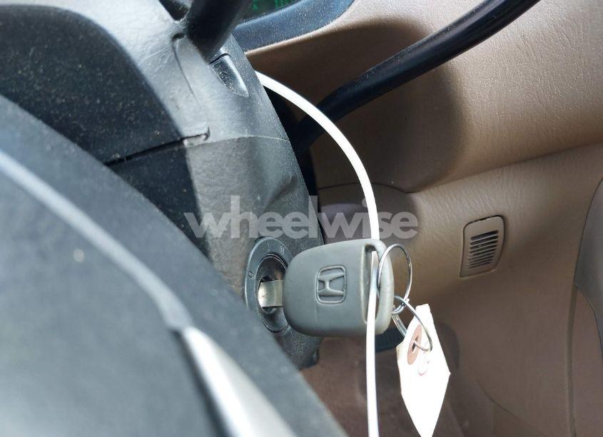 Photo 11 of 2005 Honda Pilot EX-L (VIN 2HKYF187X5H558246)