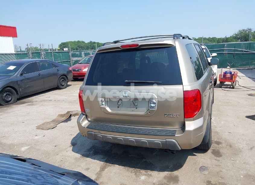 Photo 16 of 2005 Honda Pilot EX-L (VIN 2HKYF187X5H558246)