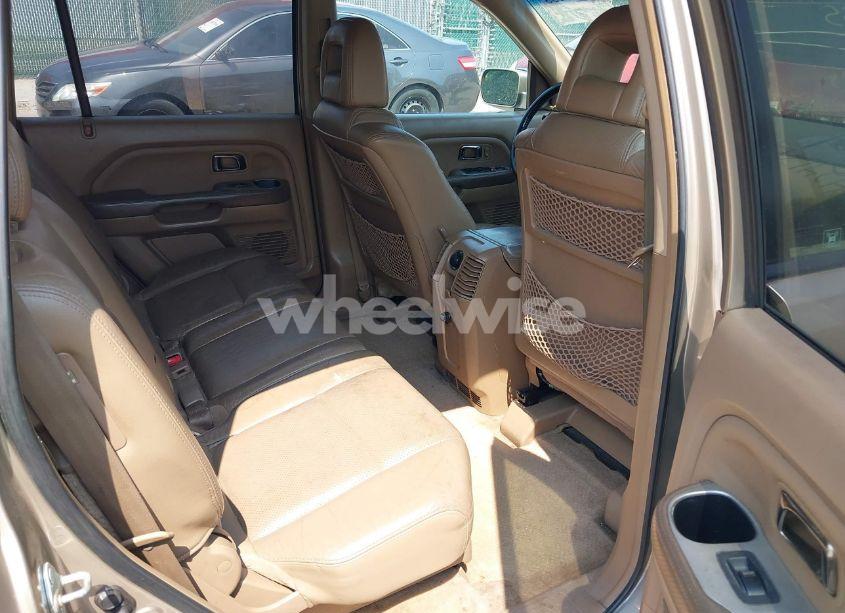 Photo 8 of 2005 Honda Pilot EX-L (VIN 2HKYF187X5H558246)