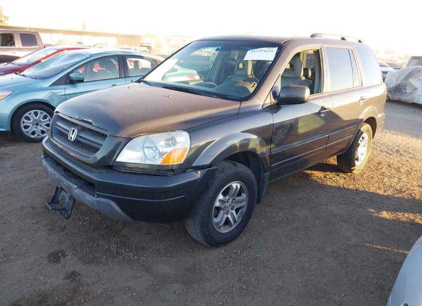 Photo 2 of 2005 Honda Pilot EX-L (VIN 2HKYF187X5H567674)