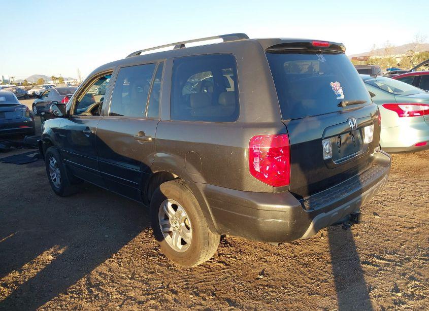 Photo 3 of 2005 Honda Pilot EX-L (VIN 2HKYF187X5H567674)