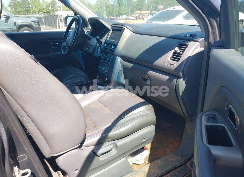 Photo 5 of 2006 Honda Pilot EX-L (VIN 2HKYF187X6H557468)