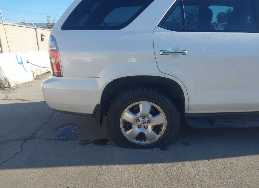 Photo 6 of 2004 Acura Mdx (VIN 2HNYD18204H522027)