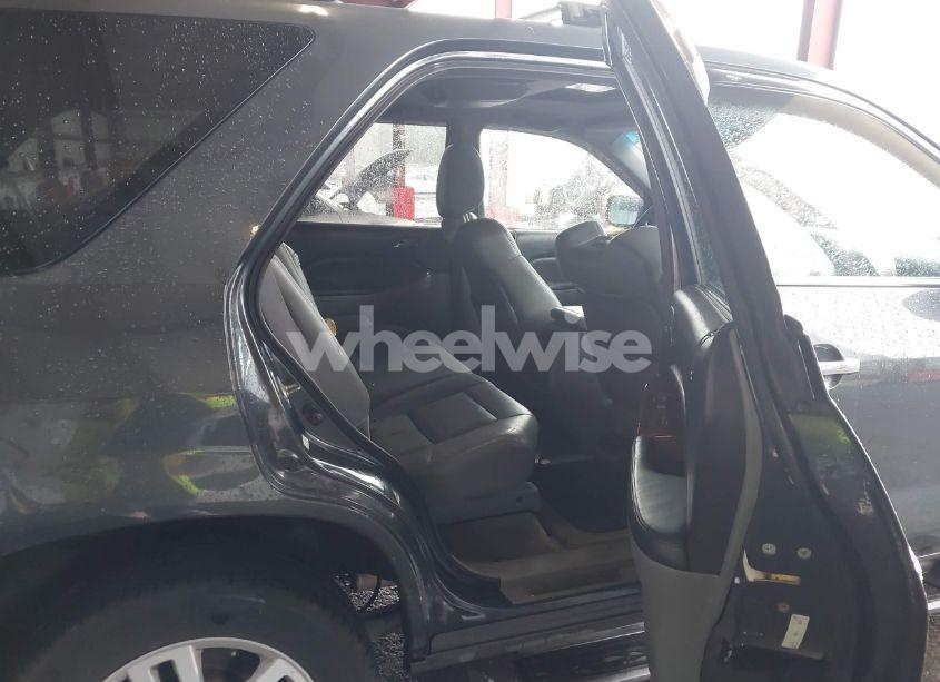 Photo 8 of 2005 Acura Mdx N/A (VIN 2HNYD18995H507329)