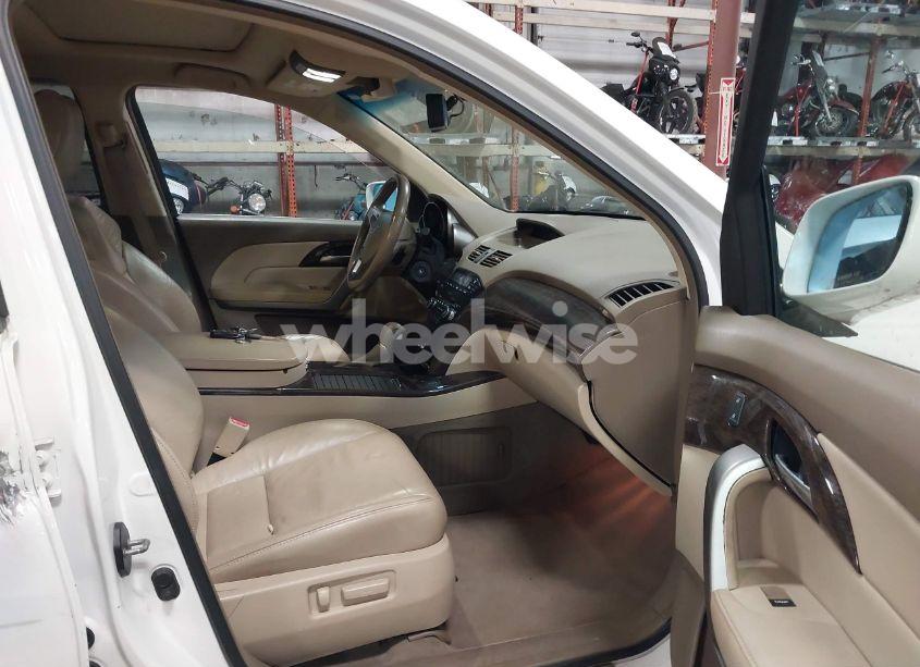 Photo 5 of 2013 Acura Mdx (VIN 2HNYD2H26DH516402)