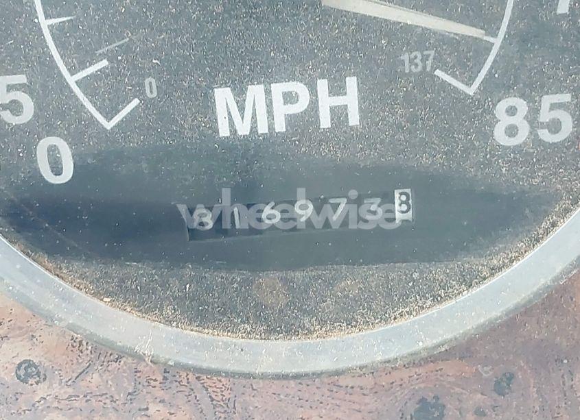 Photo 6 of 2000 International 9200 9200I (VIN 2HSCEAMR3YC070889)