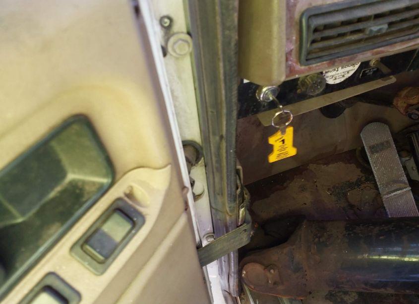 Photo 11 of 2006 International 9900 9900I (VIN 2HSCHSCRX6C198347)