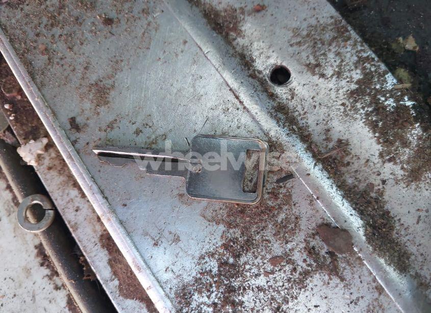 Photo 11 of 2001 International 9400 9400I (VIN 2HSCNAMR21C087429)