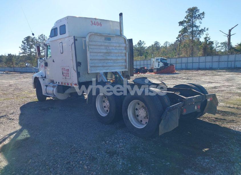 Photo 3 of 2001 International 9400 9400I (VIN 2HSCNAMR21C087429)