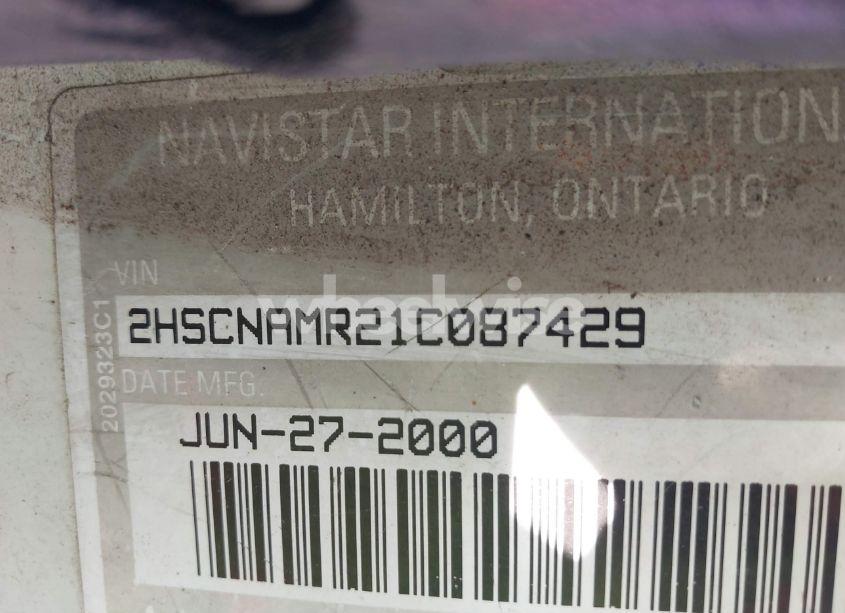 Photo 9 of 2001 International 9400 9400I (VIN 2HSCNAMR21C087429)