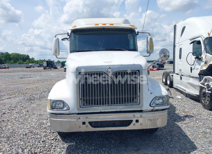 Photo 12 of 2006 International 9400 9400I (VIN 2HSCNAPR26C297564)