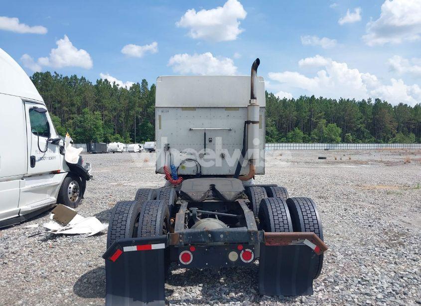 Photo 15 of 2006 International 9400 9400I (VIN 2HSCNAPR26C297564)