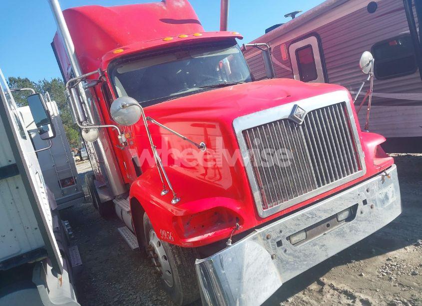 Photo 12 of 2005 International 9400 9400I (VIN 2HSCNAPR55C161296)