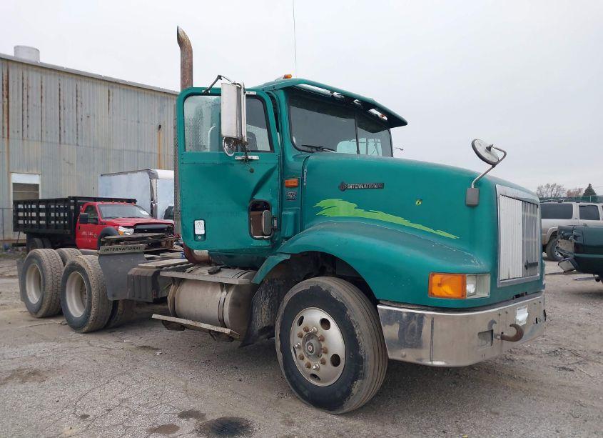 1995 International 9200 (VIN 2HSFMAHRXSC023876) main photo