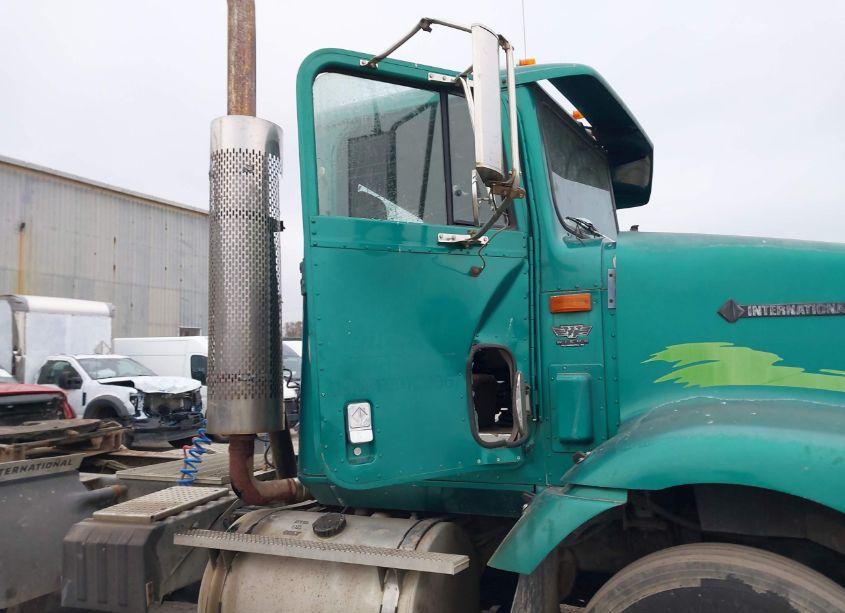 Photo 11 of 1995 International 9200 (VIN 2HSFMAHRXSC023876)