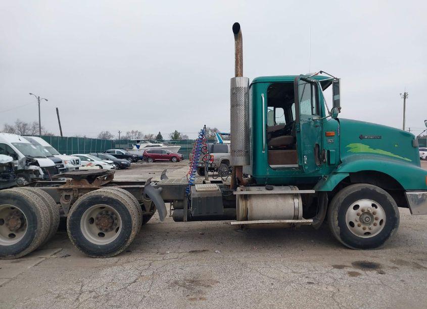 Photo 13 of 1995 International 9200 (VIN 2HSFMAHRXSC023876)