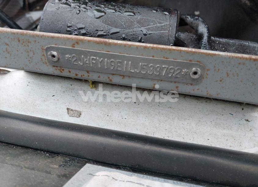 Photo 9 of 1990 Jeep Wrangler / YJ S (VIN 2J4FY19E1LJ533792)