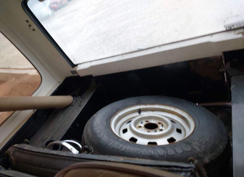 Photo 8 of 1989 Jeep Wrangler / YJ (VIN 2J4FY19E8KJ146526)