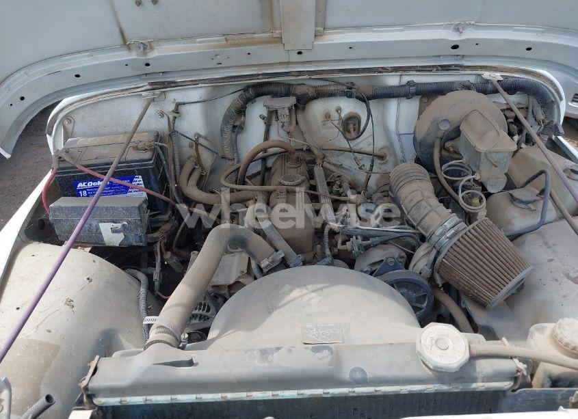 Photo 10 of 1992 Jeep Wrangler / YJ S (VIN 2J4FY19P0NJ552841)